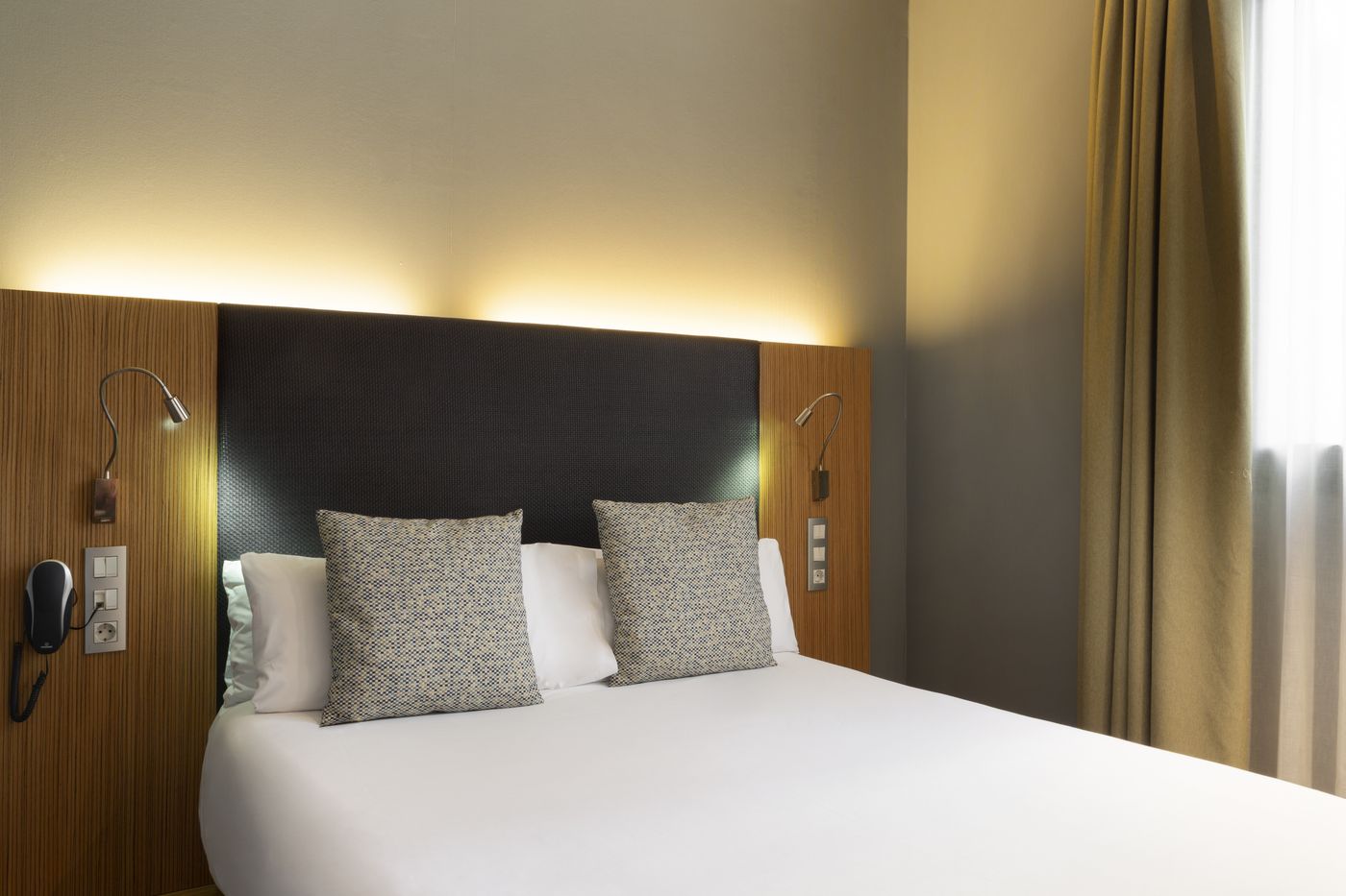 Petit-Palace-Tres-Cruces-Spain-Room-19