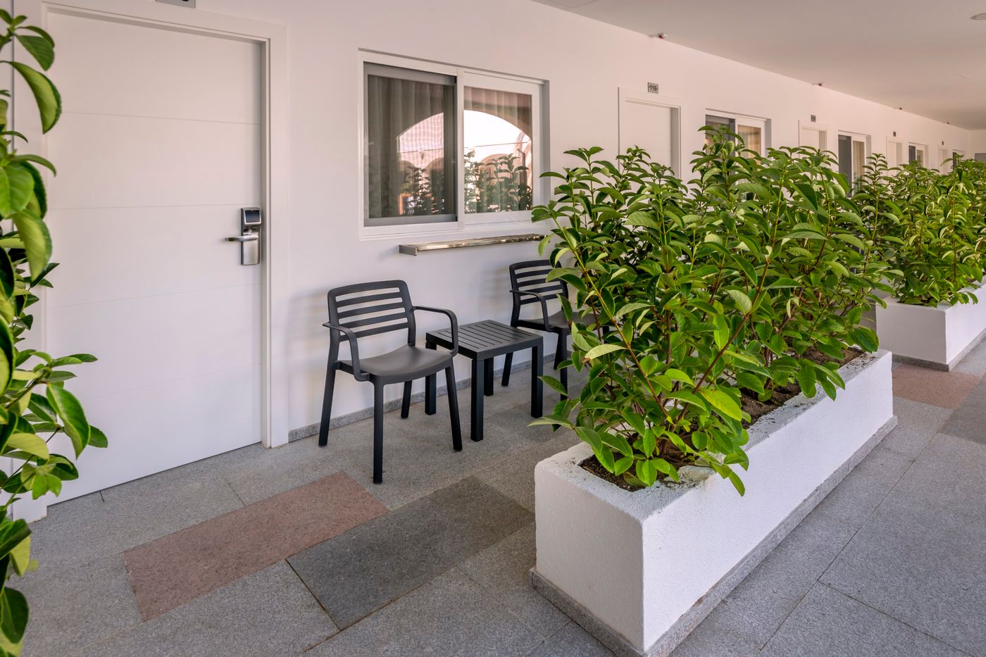 4R-Meridia-Mar-Room-12