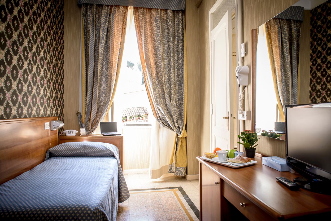Emmaus - Italy - ROME - Room - 9