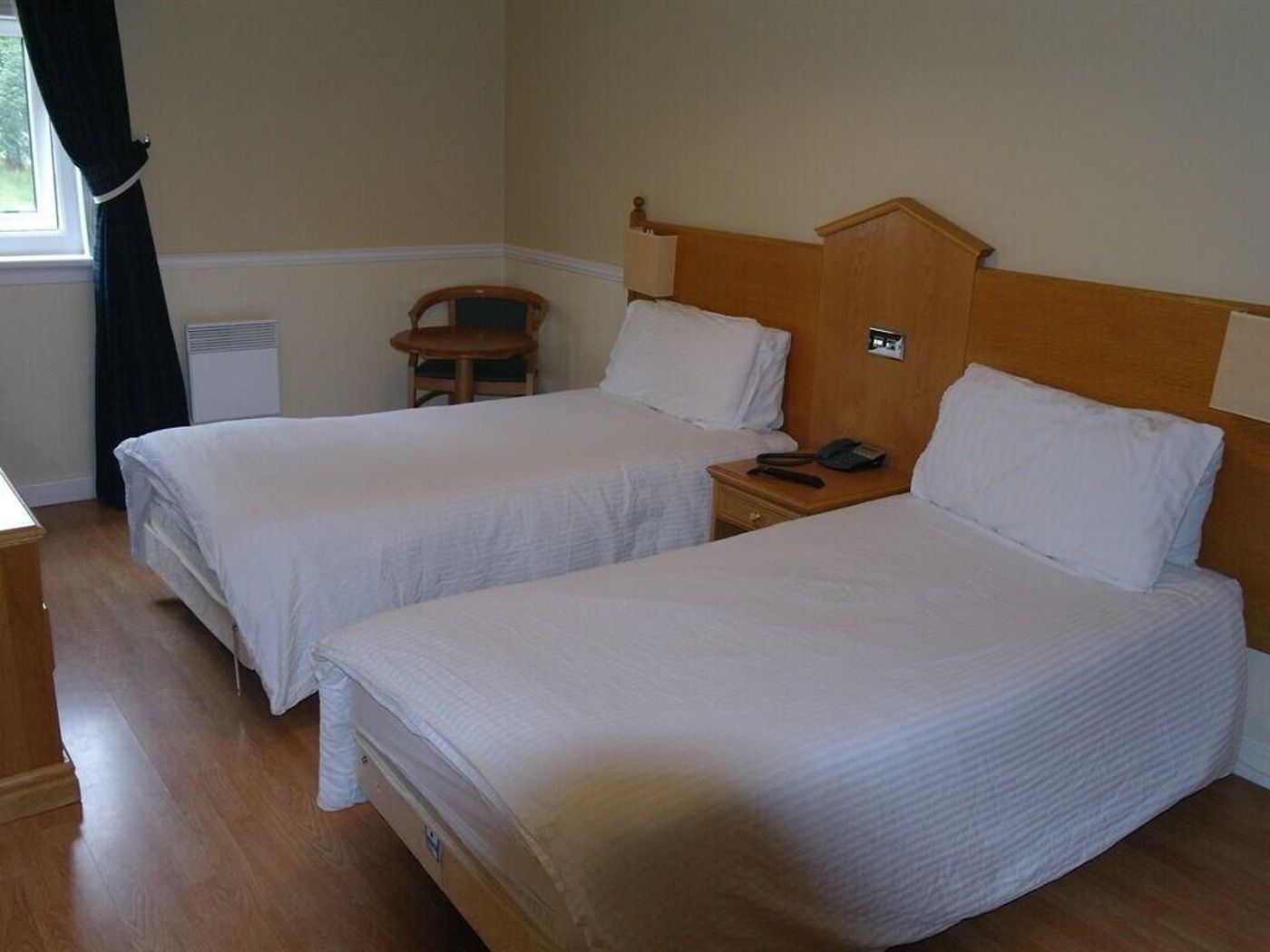 Gleniffer Hotel-United Kingdom-PAISLEY-Room-6