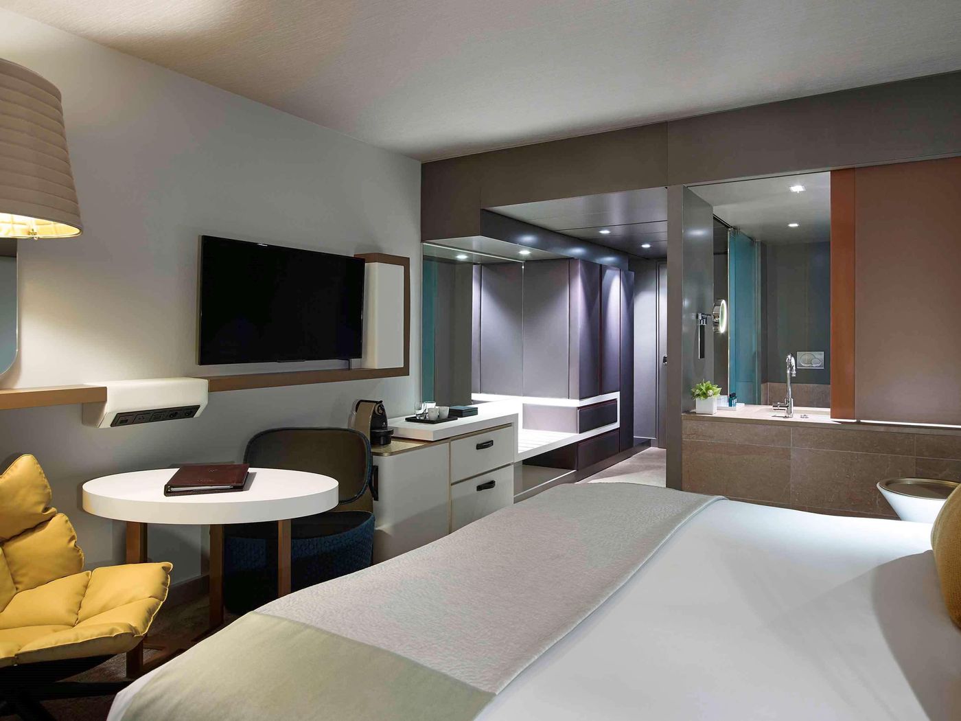 Sofitel-Munich-Bayerpost-Room-42