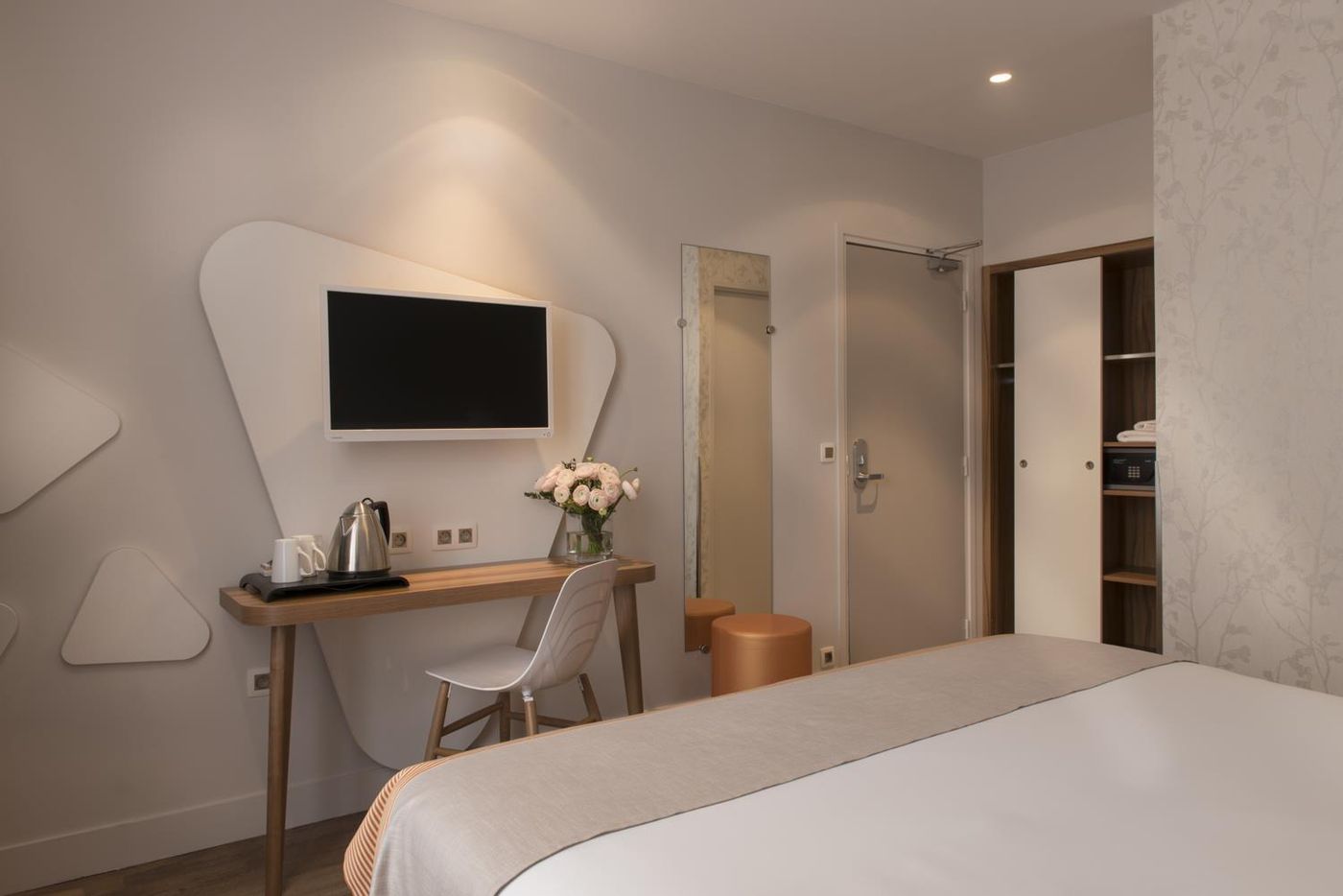 Hotel-Magenta-38-by-HappyCulture-Room-21