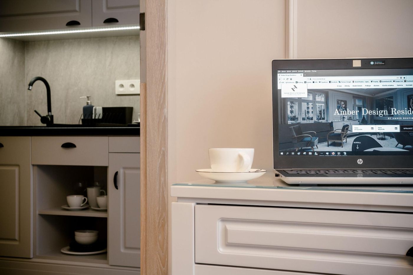 Amber-Design-Residence-Room-43