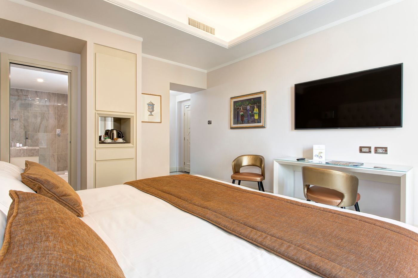 Marcella-Royal-Rooftop-Garden-Room-32