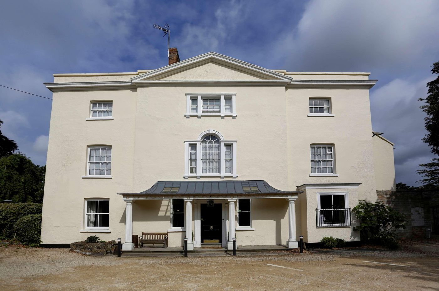 Best Western Henbury Lodge Hotel-United Kingdom-Bristol-General view-9