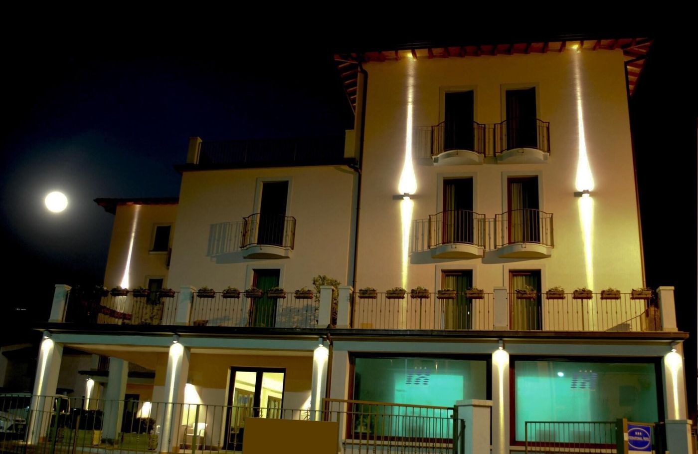 International Hotel-Italy-ISEO-General view-3