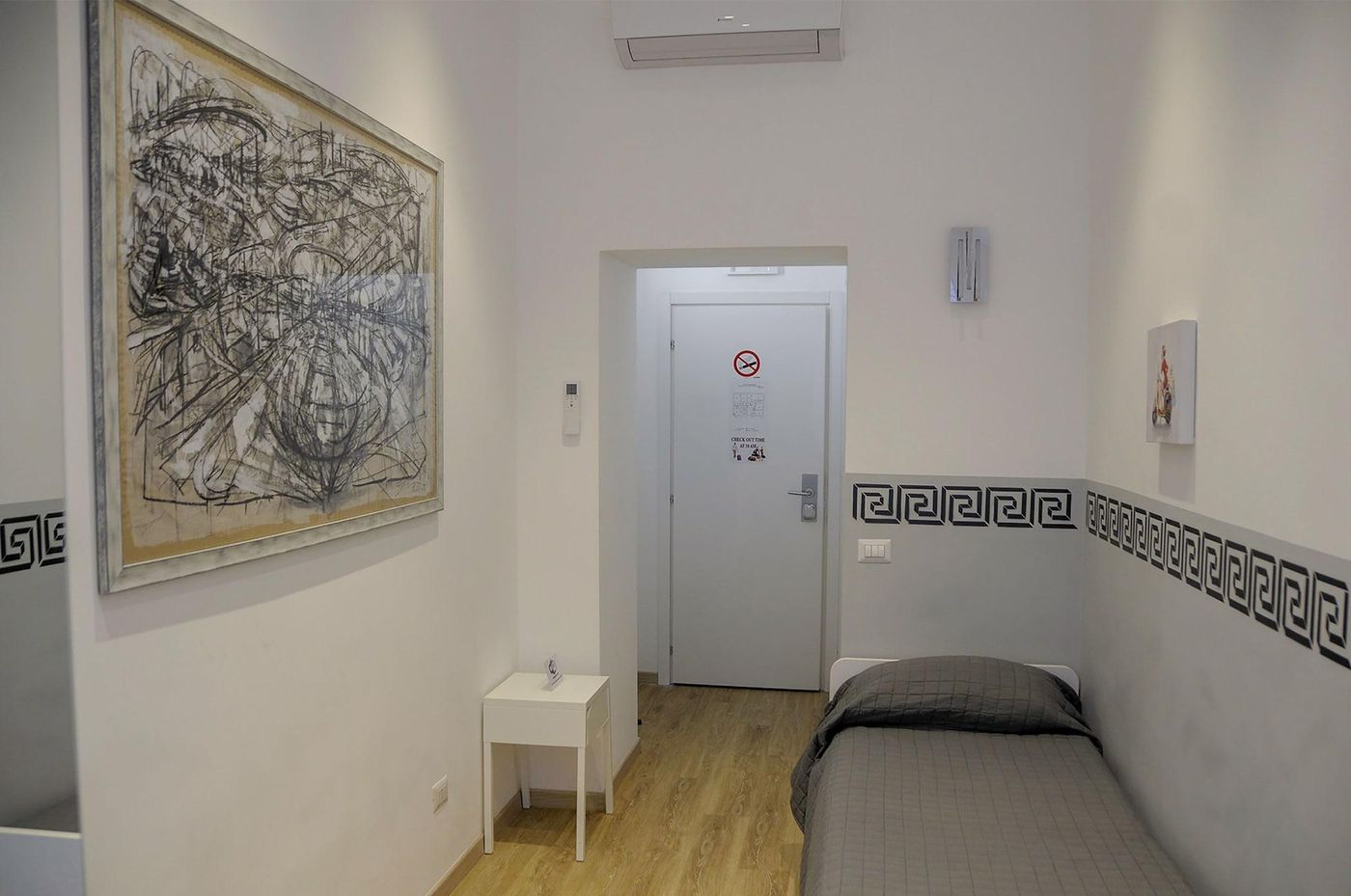 Roma-Vespahouse-Room-41