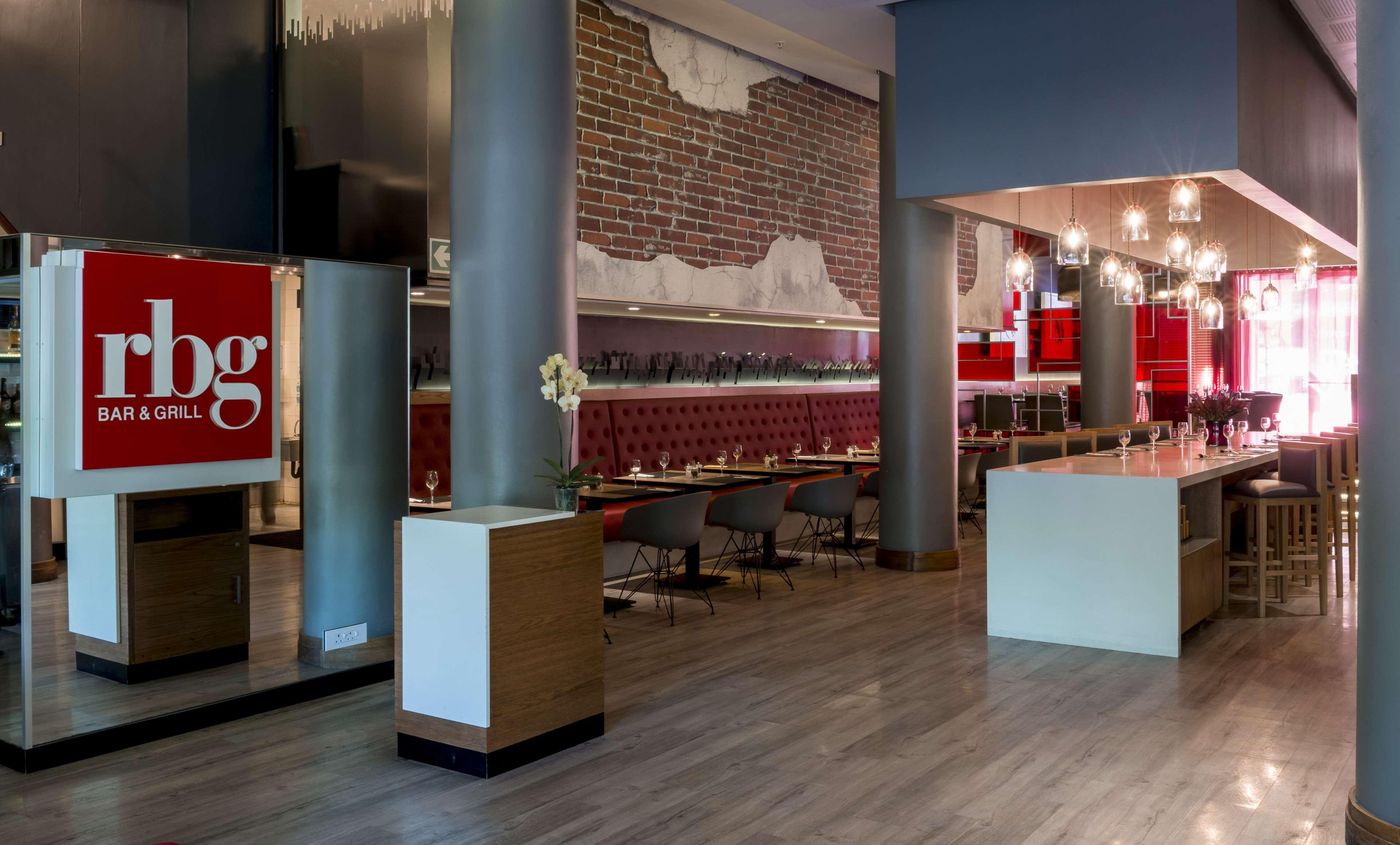 Park-Inn-by-Radisson-Cape-Town-Foreshore-Restaurant-32