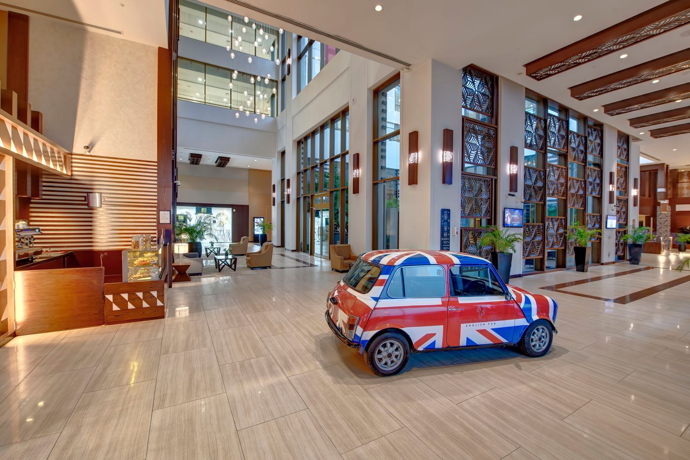 Metropolitan-Hotel-on-Sheikh-Zayed-Road-Dubai-Lobby-81