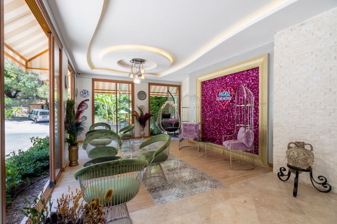 Meril-Hotel-Lobby-50