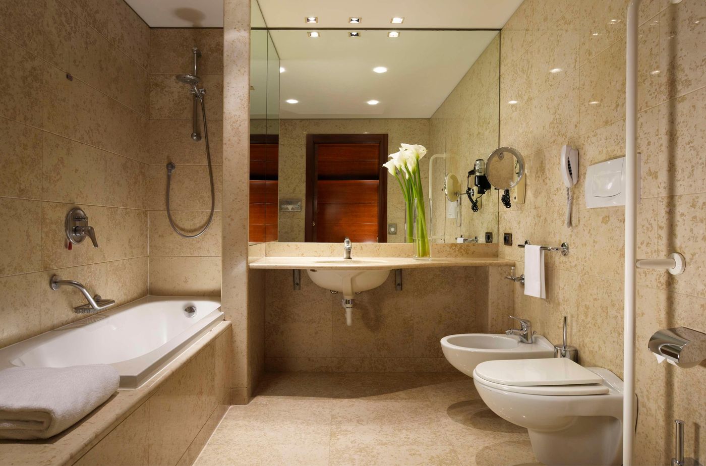 Unahotels-Cusani-Milano-Room-38