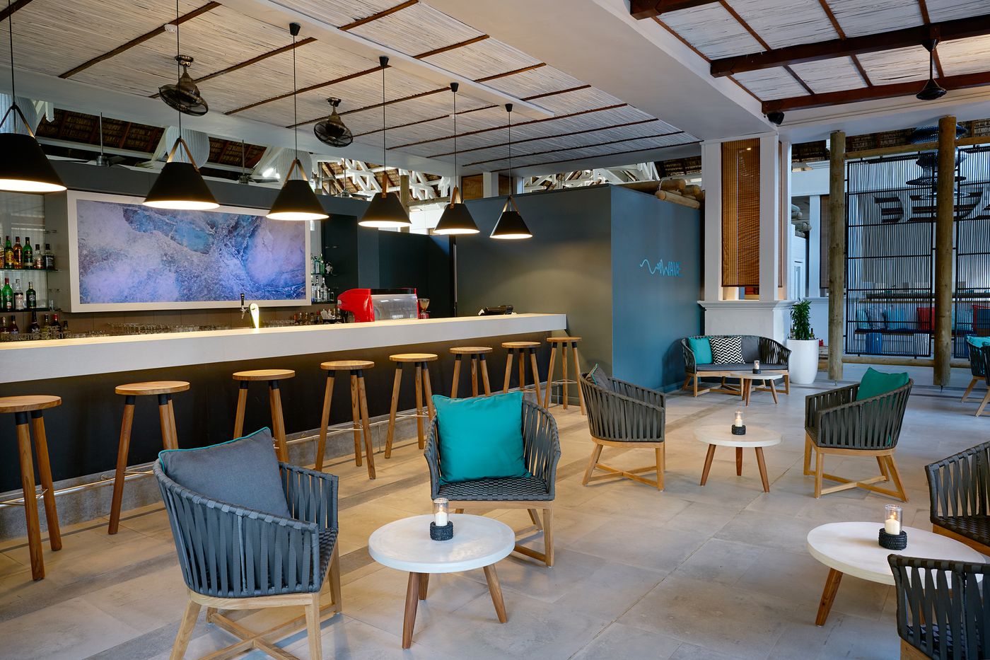 Lagoon Attitude - Adults Only