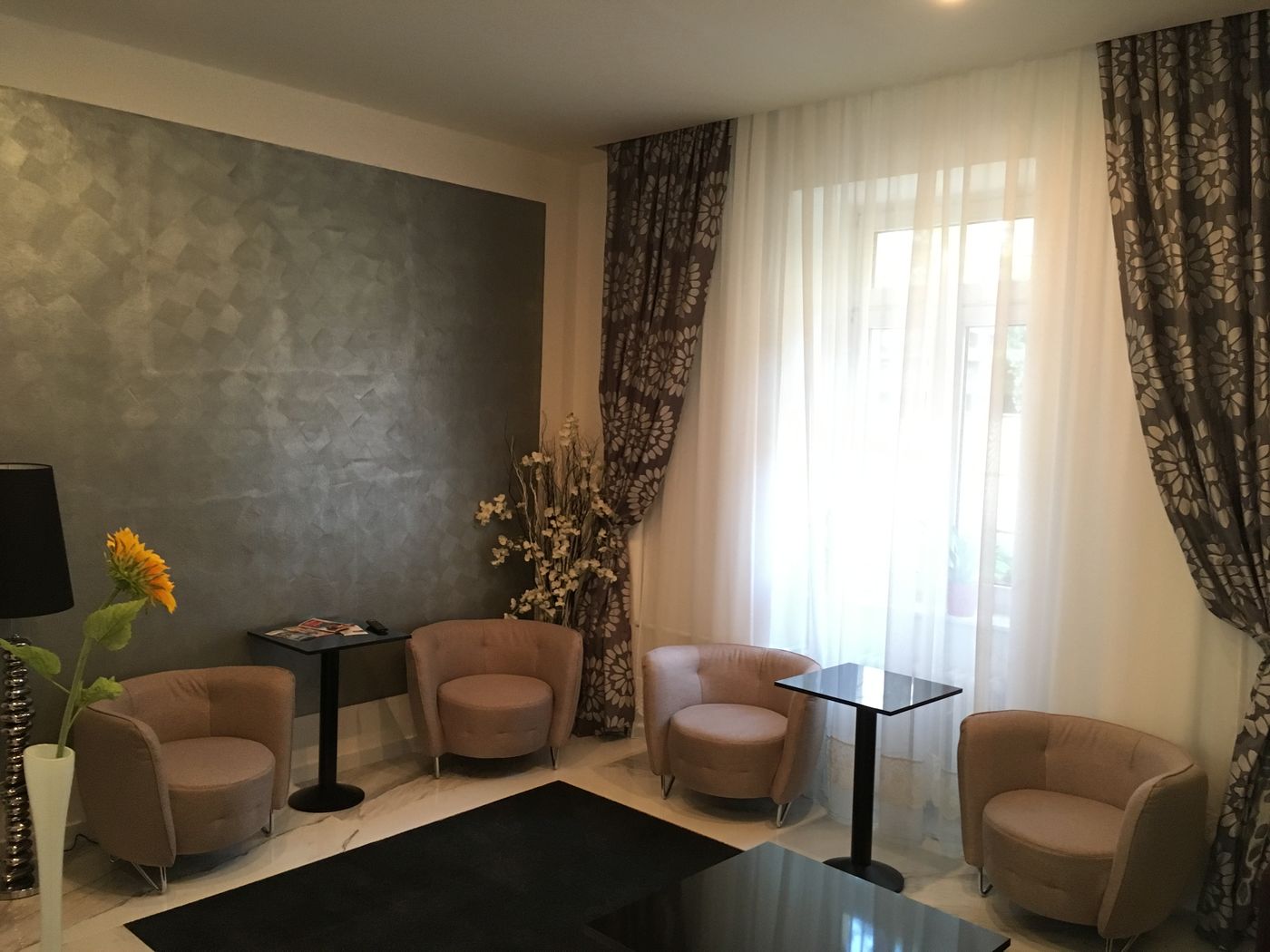 Royal Plaza-Czech Republic-PRAGUE -Lobby-1