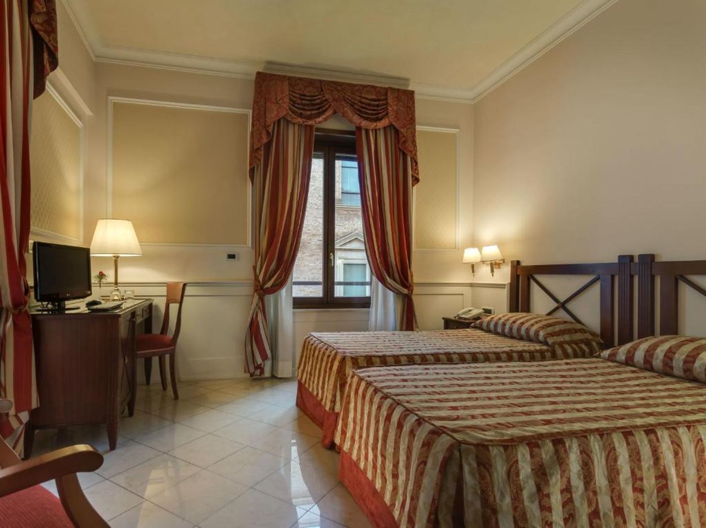 Palazzo-Cardinal-Cesi-Room-1