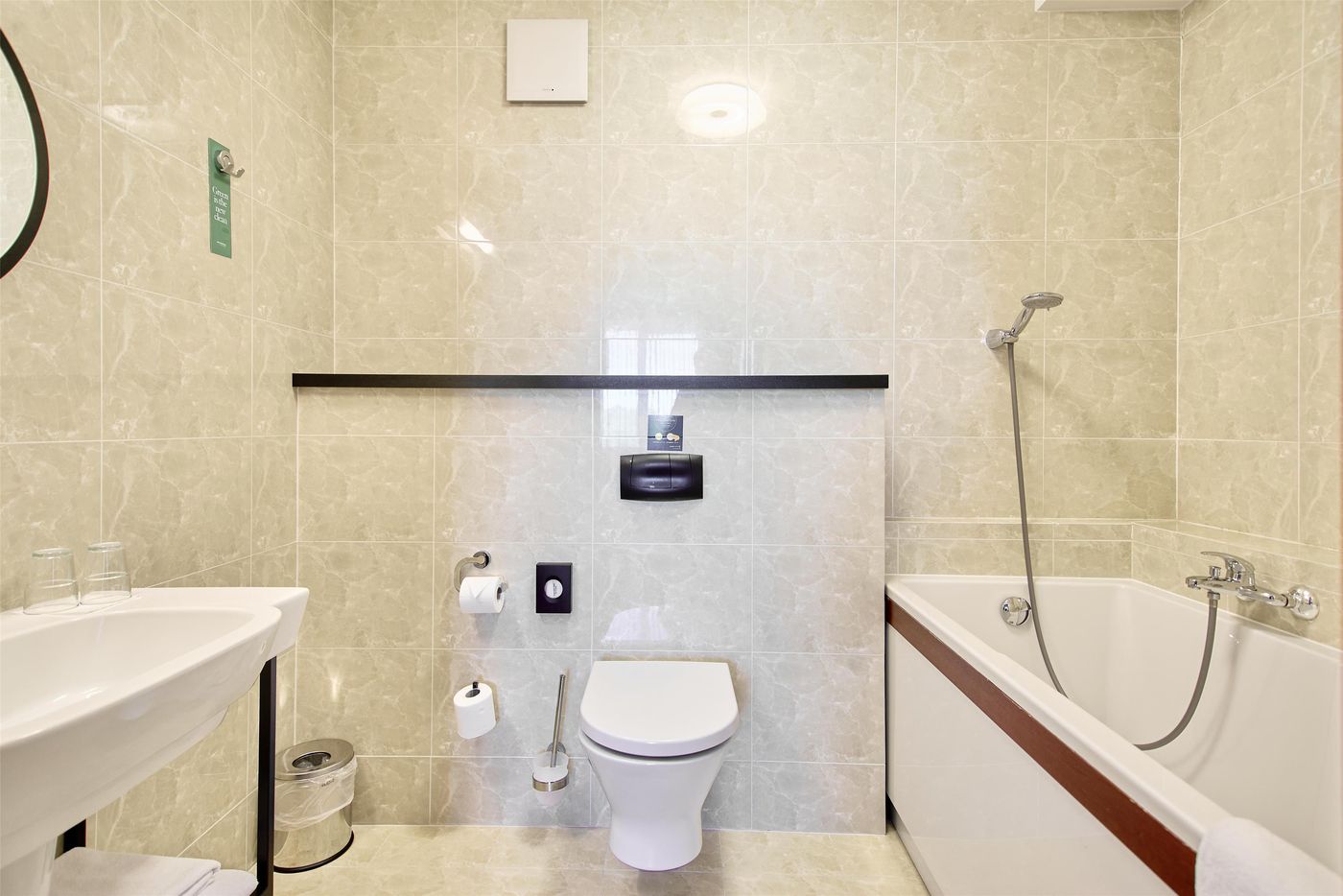 Metropolo-By-Golden-Tulip-Room-31