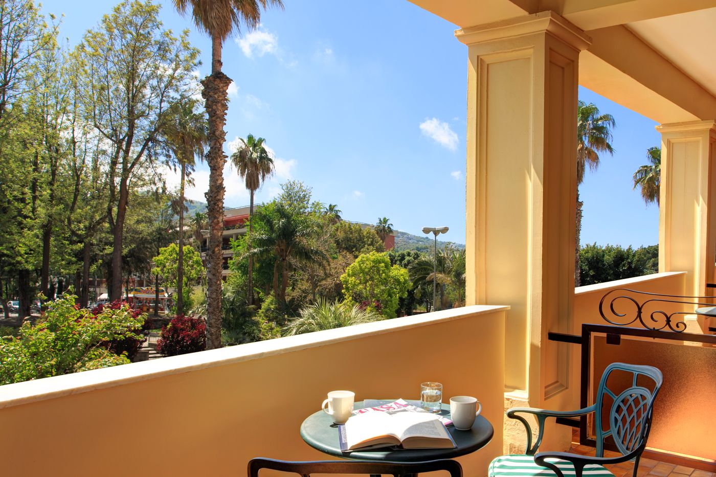 Grand-Hotel-Royal-Room-12