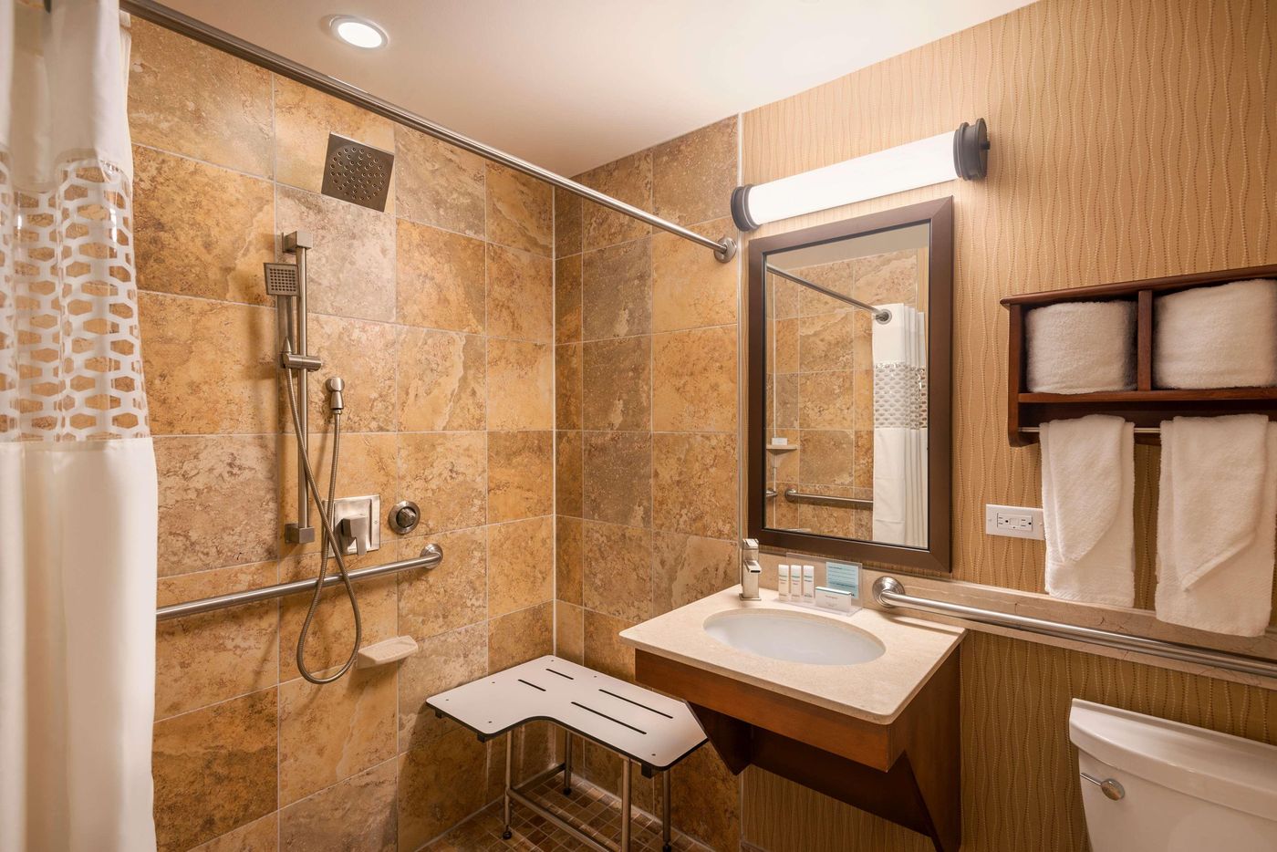 Hampton-Inn-New-York-Downtown-Room-22