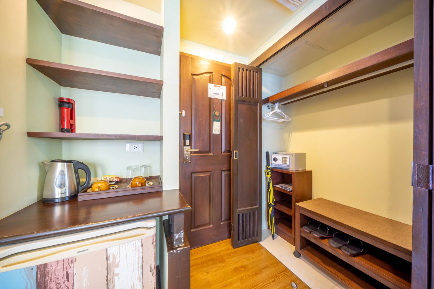 LA-Vintage-Resort--Former-Poppa-Palace--Room-39