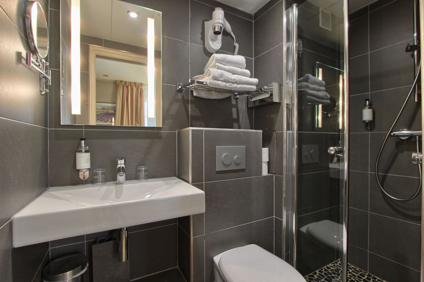 Villa-Margaux-Opera-Montmartre-Room-14