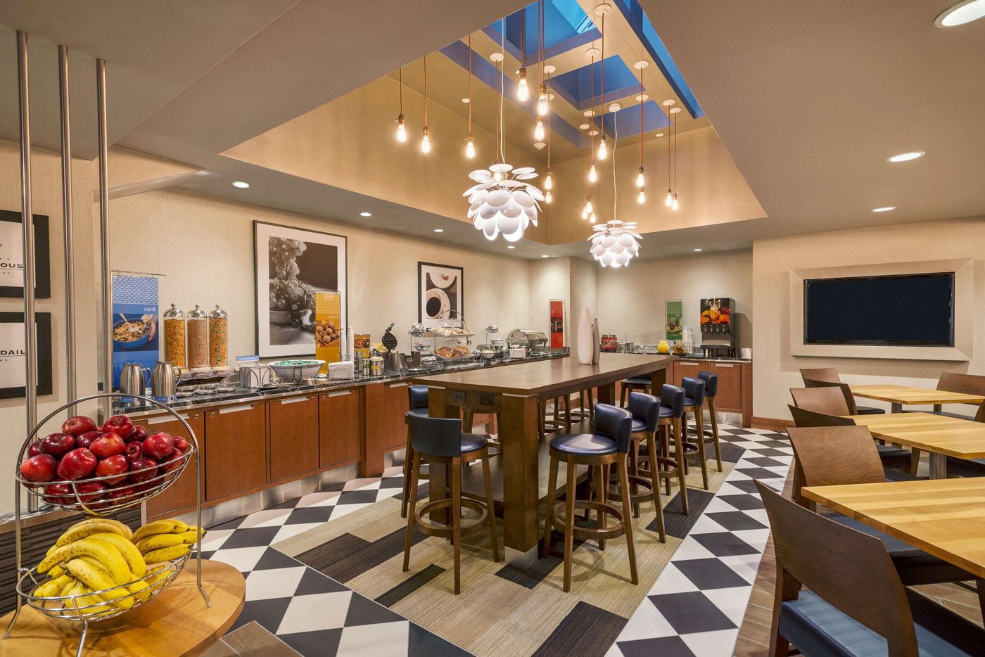 Hampton-Inn-New-York-Downtown-Restaurant-11