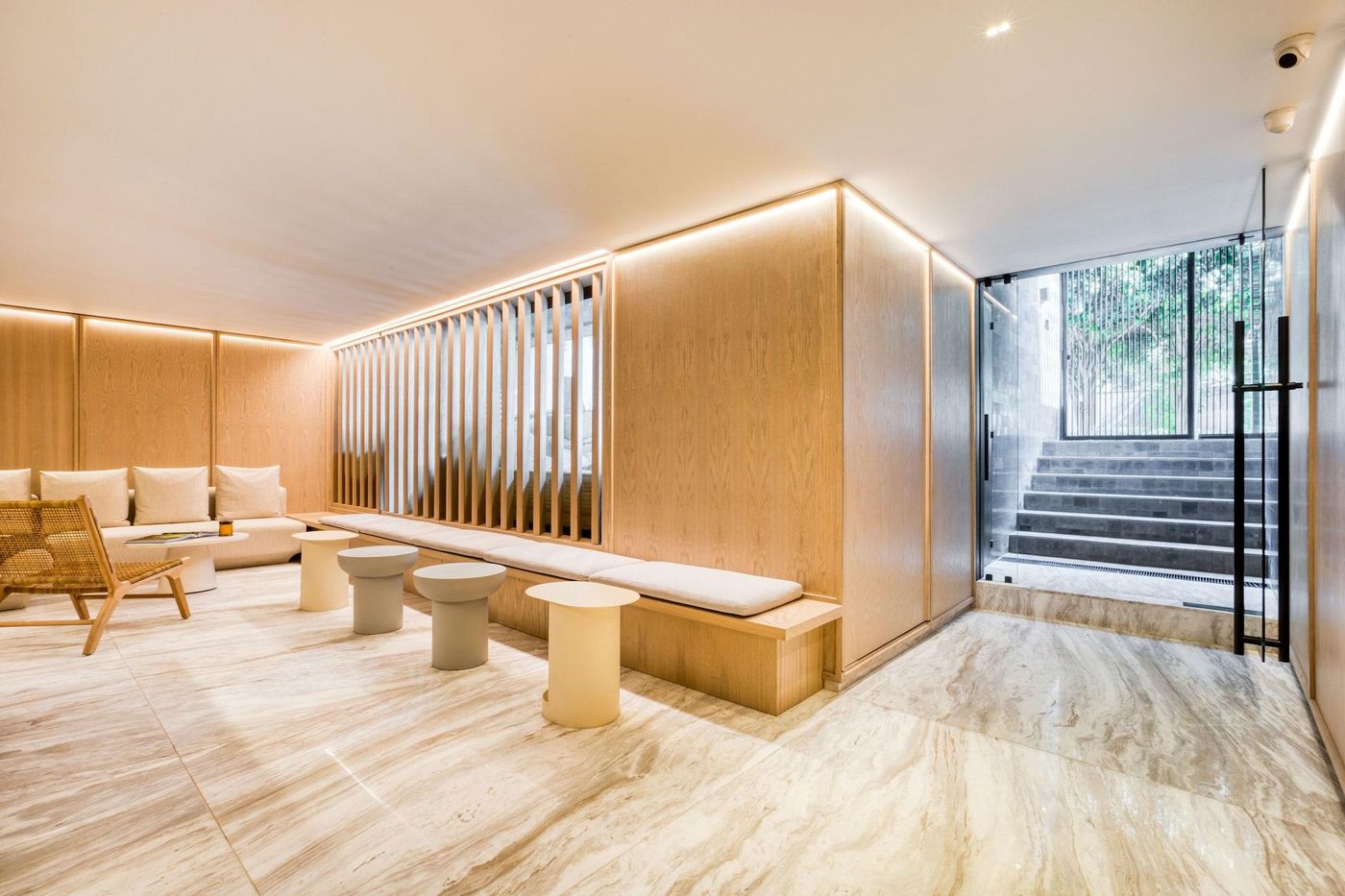 Uliv Poe 240-Mexico-Mexico City-Lobby-7