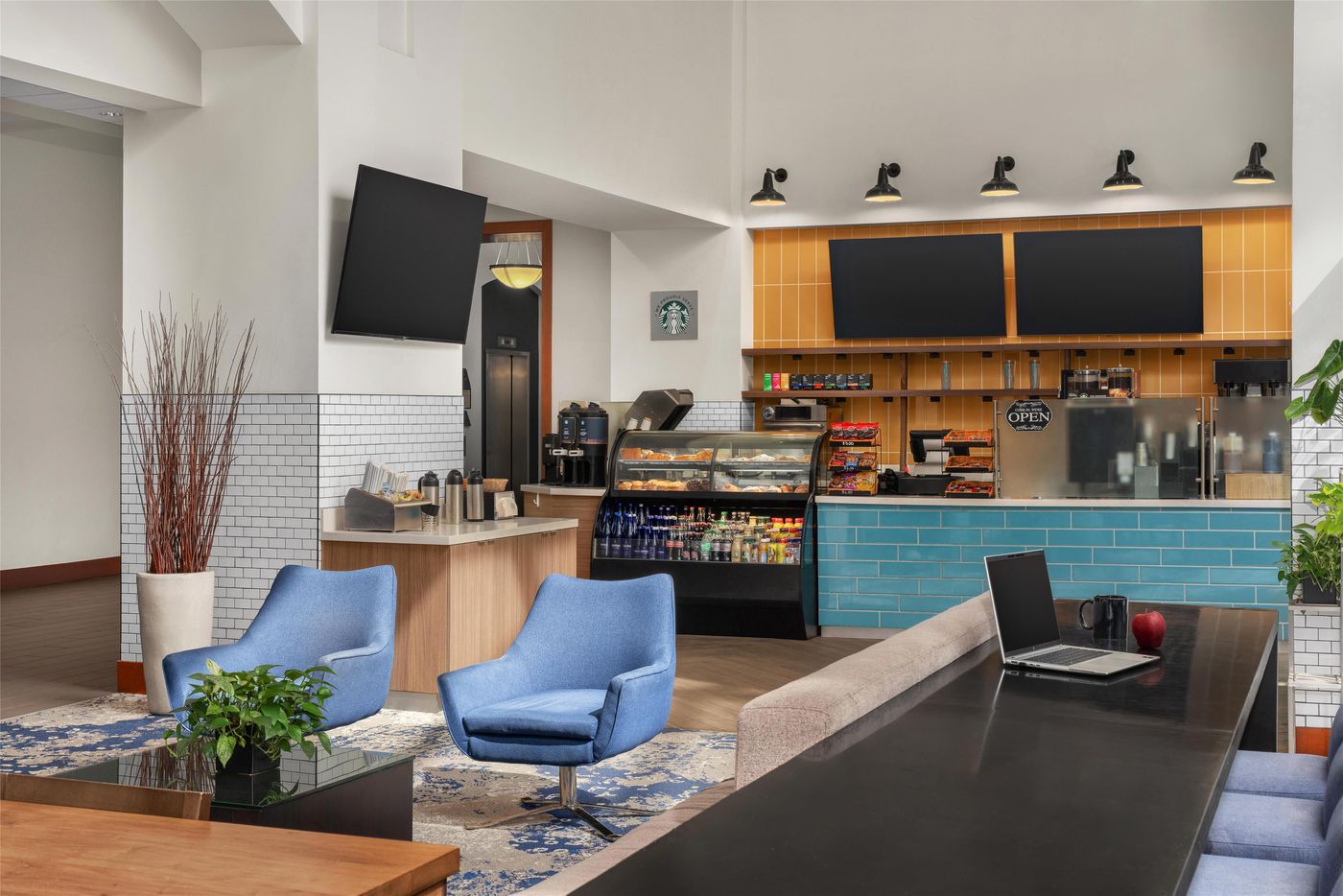 Embassy-Suites-Boston-Logan-Airport-Restaurant-3