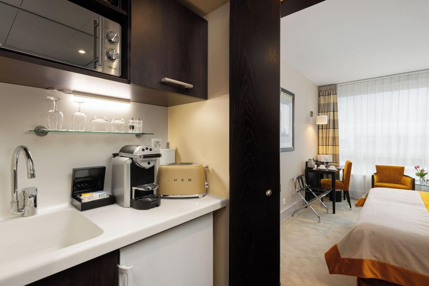 Auteuil-Manotel-Room-9