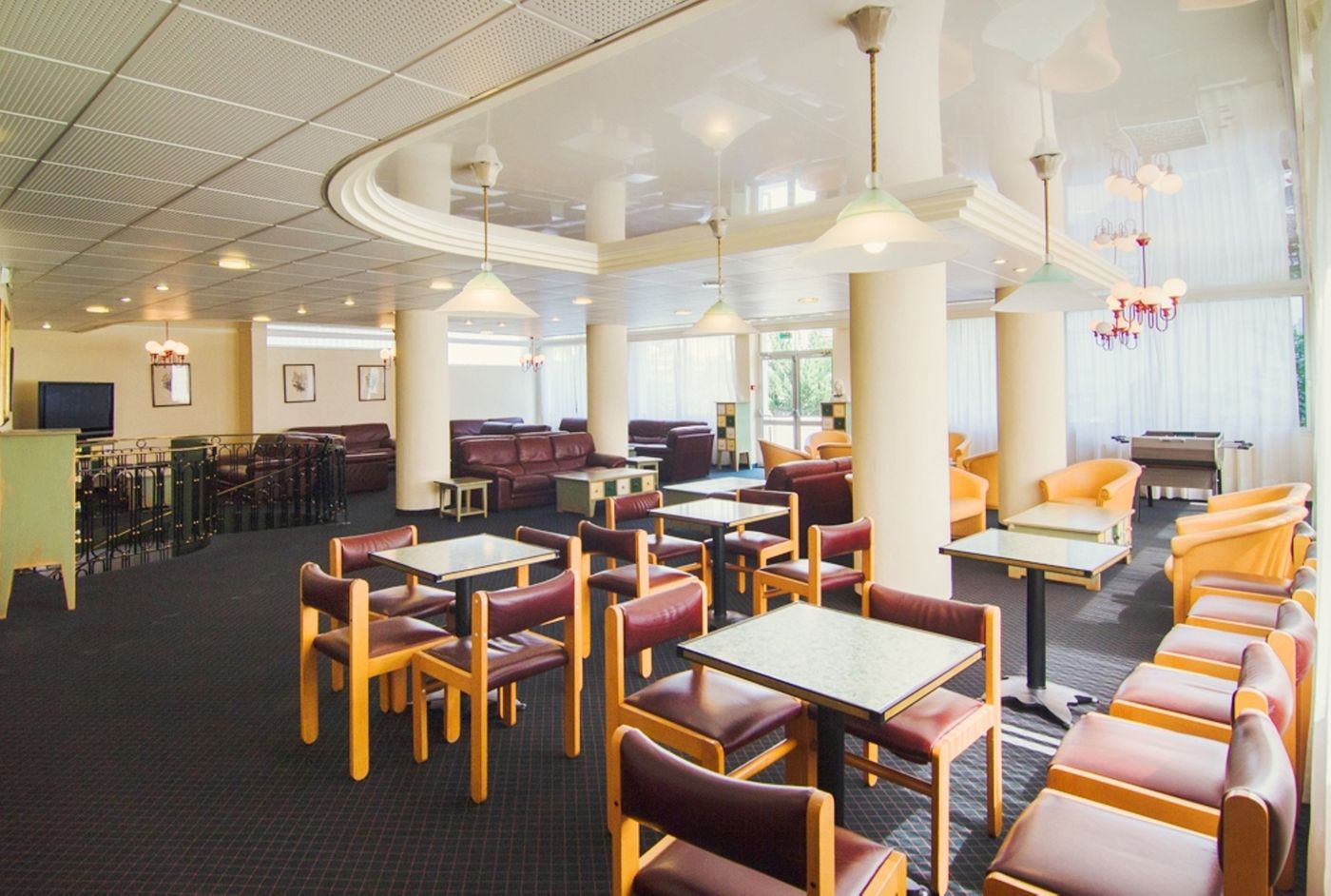 Christ Roi-France-lourdes-Lobby-3