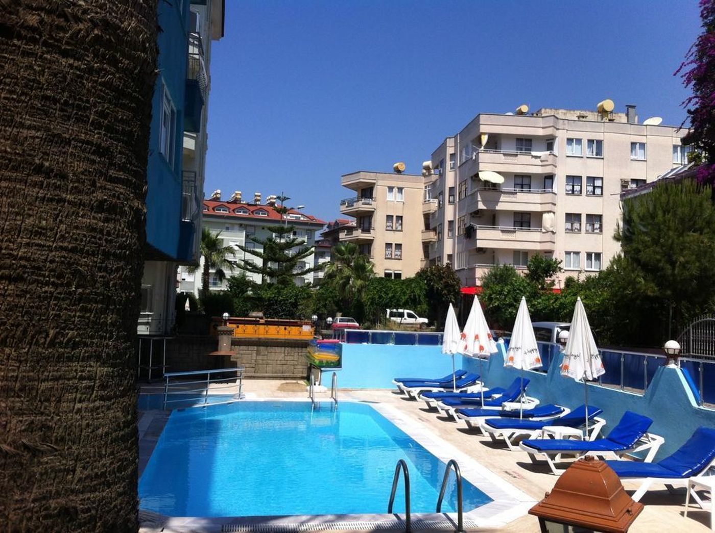 Resitalya-Hotel-Pool-1