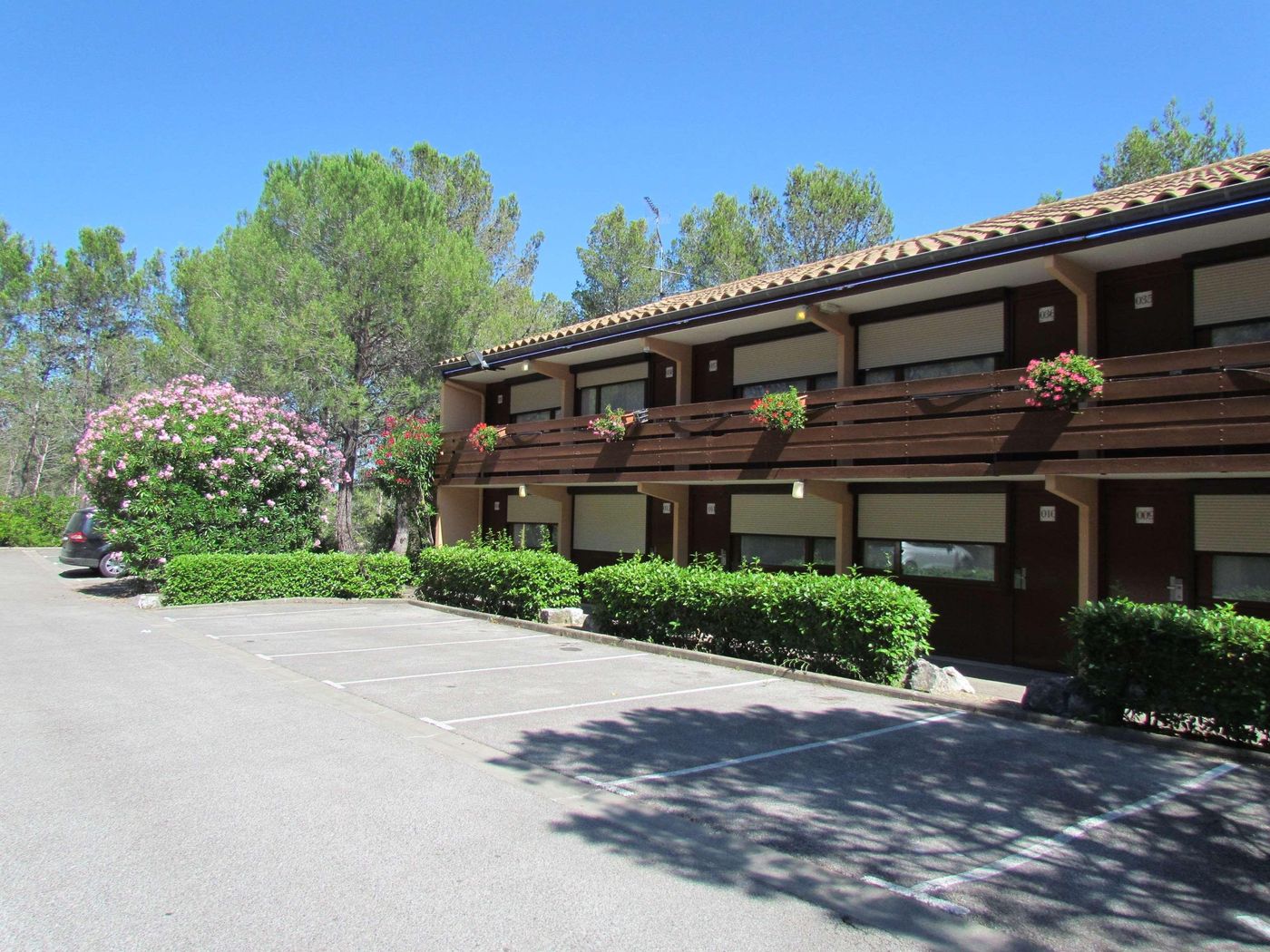 Kyriad Montpellier Nord Parc Euromedecine - France - ST-CLEMENT DE RIVIERE - General view - 7