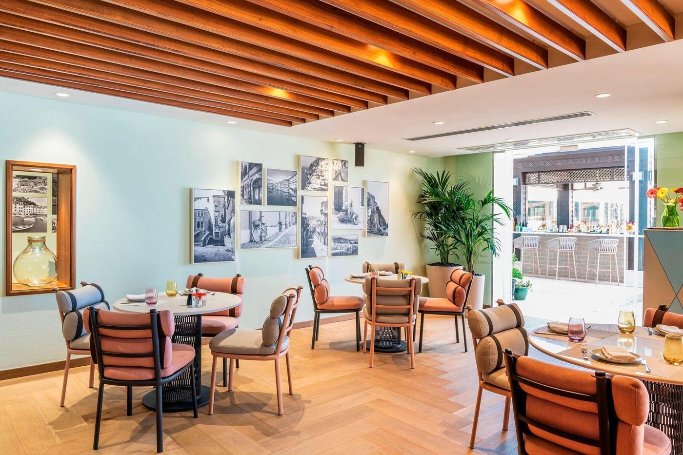 Grosvenor-House-West-Marina-Beach-Restaurant-70