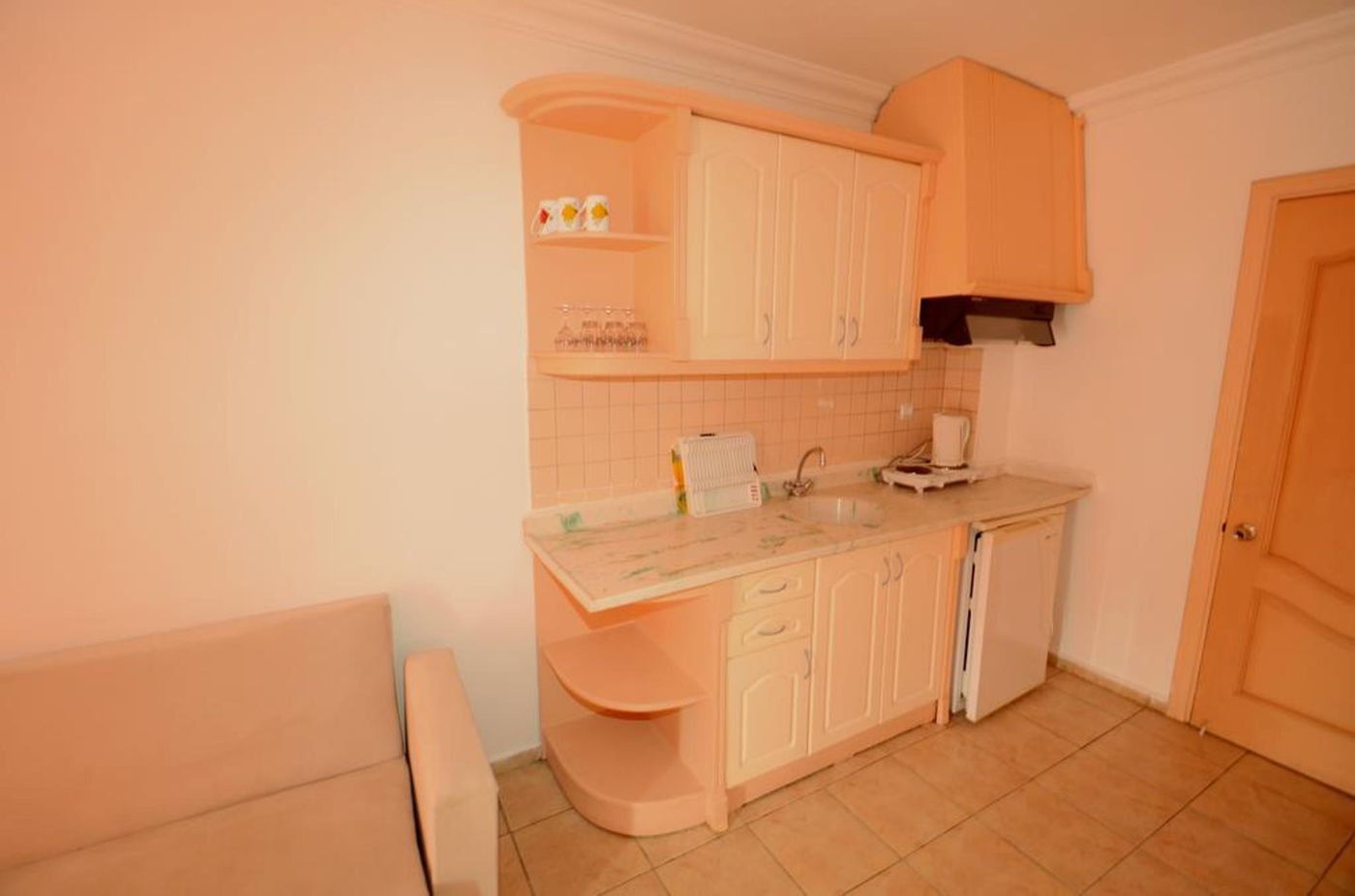 Sincerity-Apart-Hotel-Room-13