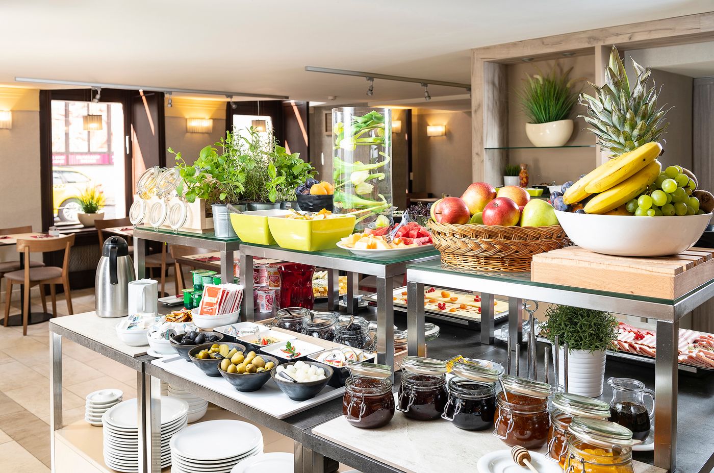 The-Three-Corners-Hotel-Art-Restaurant-18