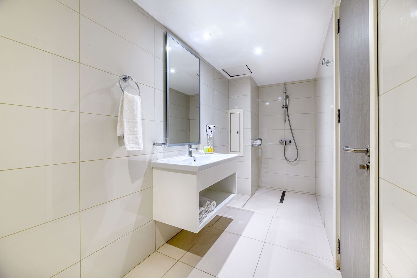 New - River Rock Hotel