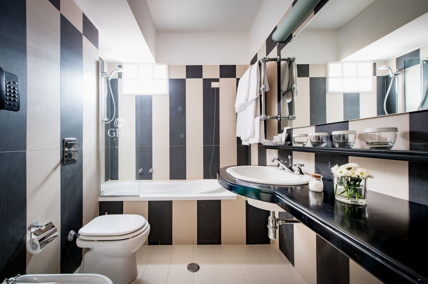 Astoria-Palace-Hotel-Room-31