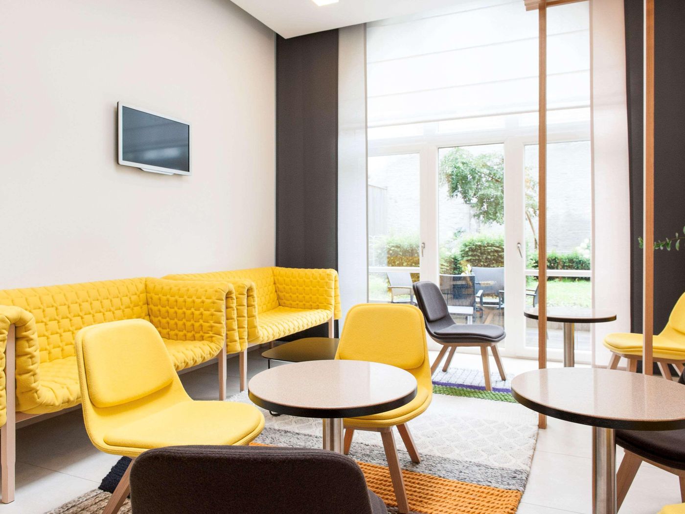 Novotel-Brussels-Centre-Midi-Station-General-view-5