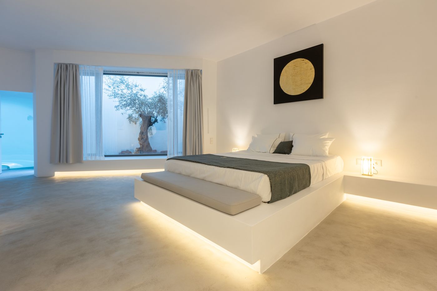 Heaven-s-Edge-Room-10