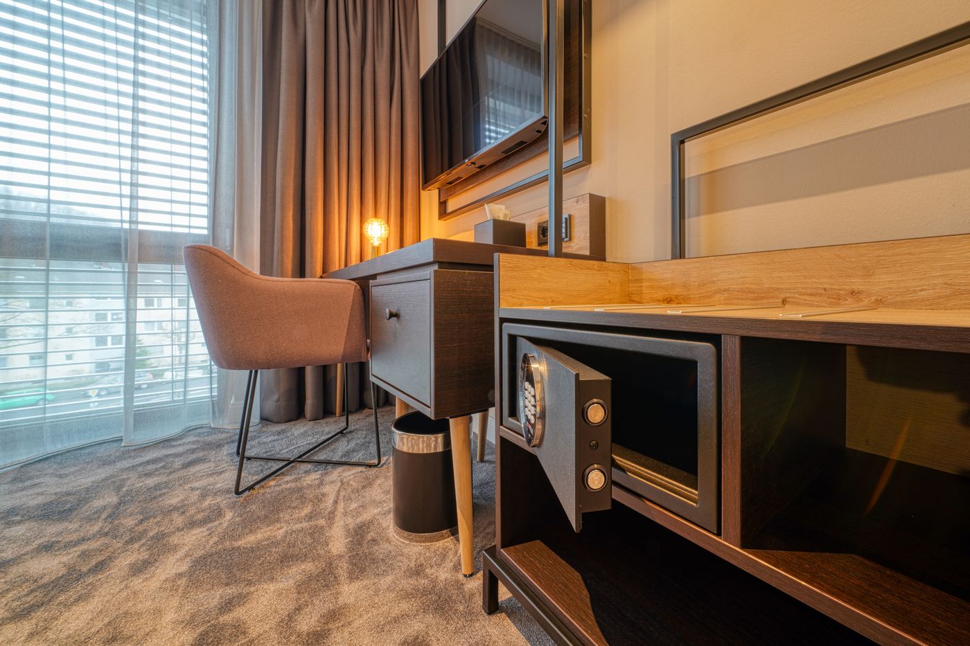 NYCE-Hotel-Bonn-Trademark-Collection-by-Wyndham-Room-11