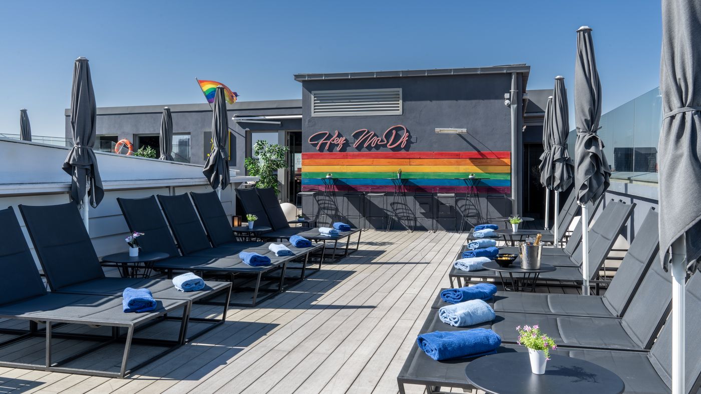 Axel-Hotel-Madrid---Adults-Only-Terrace-41