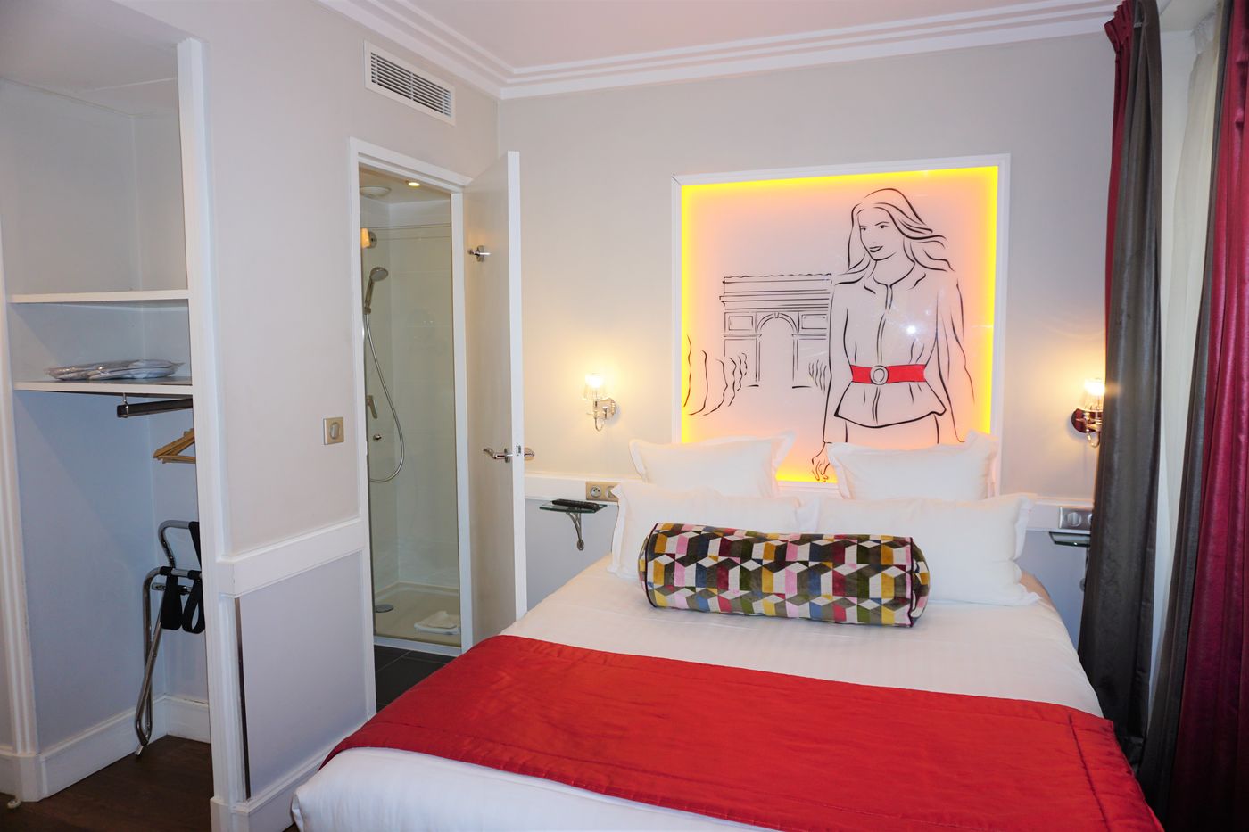Hotel-Sleeping-Belle-Room-26