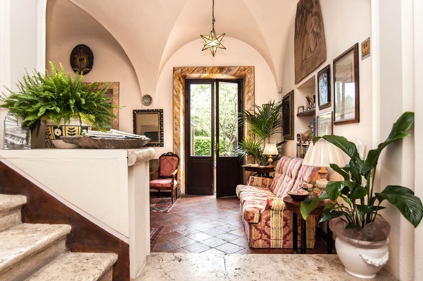 Hotel-Santa-Caterina-Siena-Lobby-4