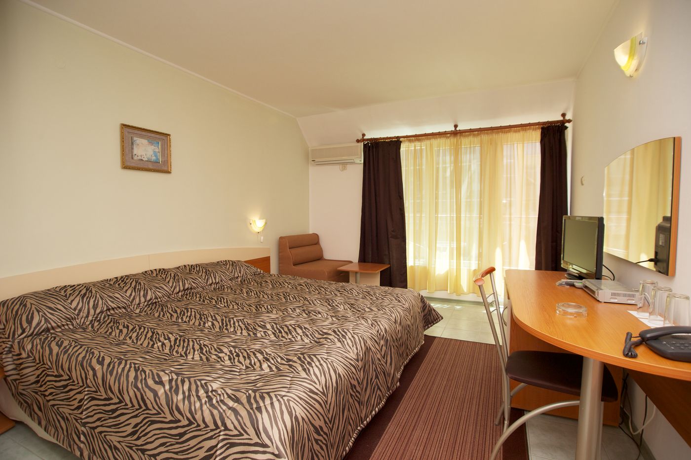 Family-Hotel-Venera-Room-21