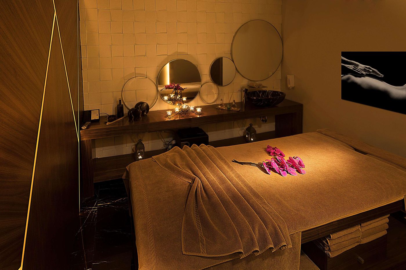 DoubleTree-by-Hilton-Istanbul--Old-Town-Sports-and-Entertainment-40