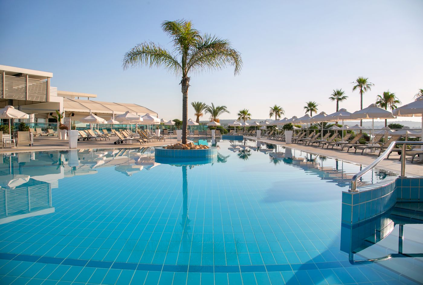 Asterias-Beach-Pool-4