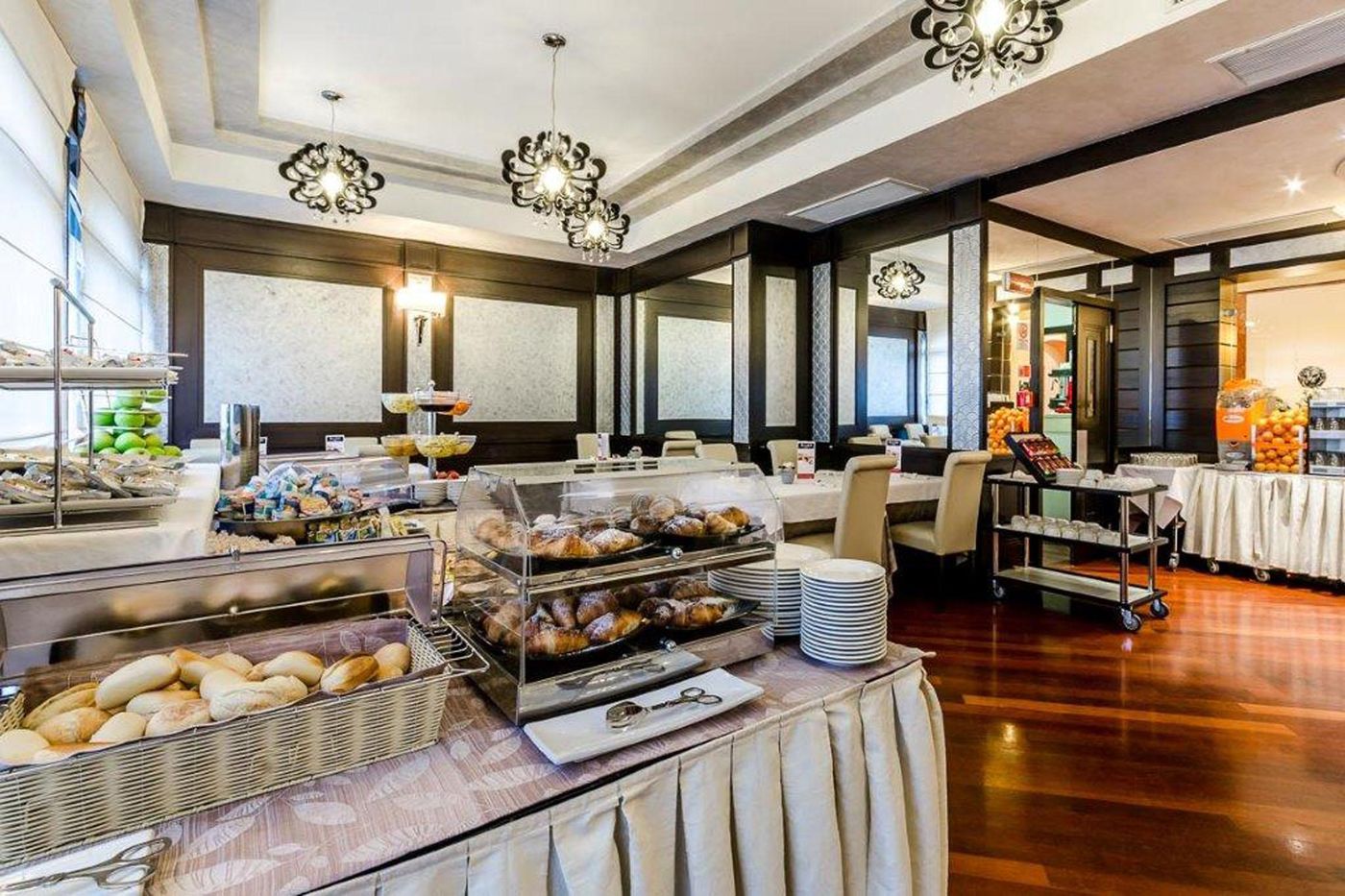 Silver-Restaurant-43