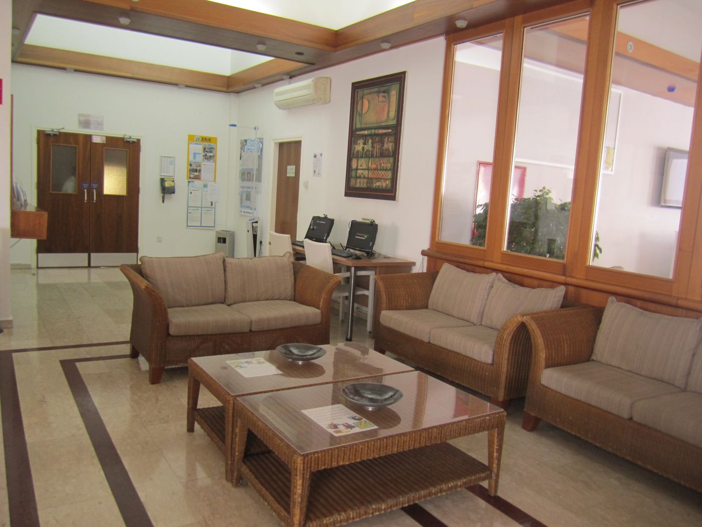 Senator-Hotel-Apartments-Lobby-54