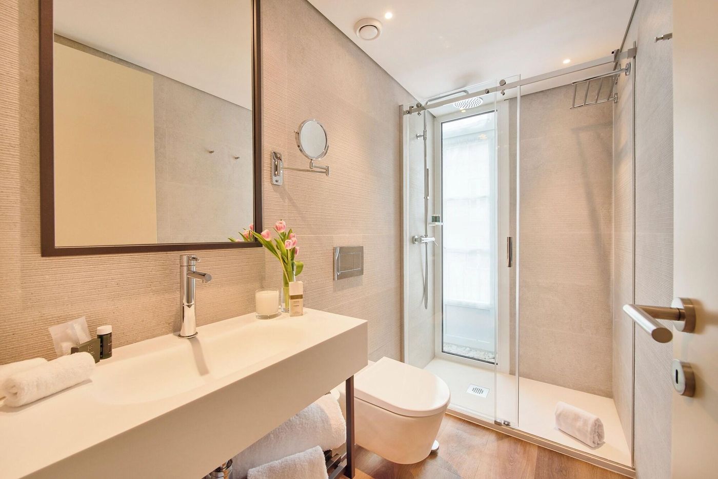 Moon-and-Sun-Lisboa-Room-43