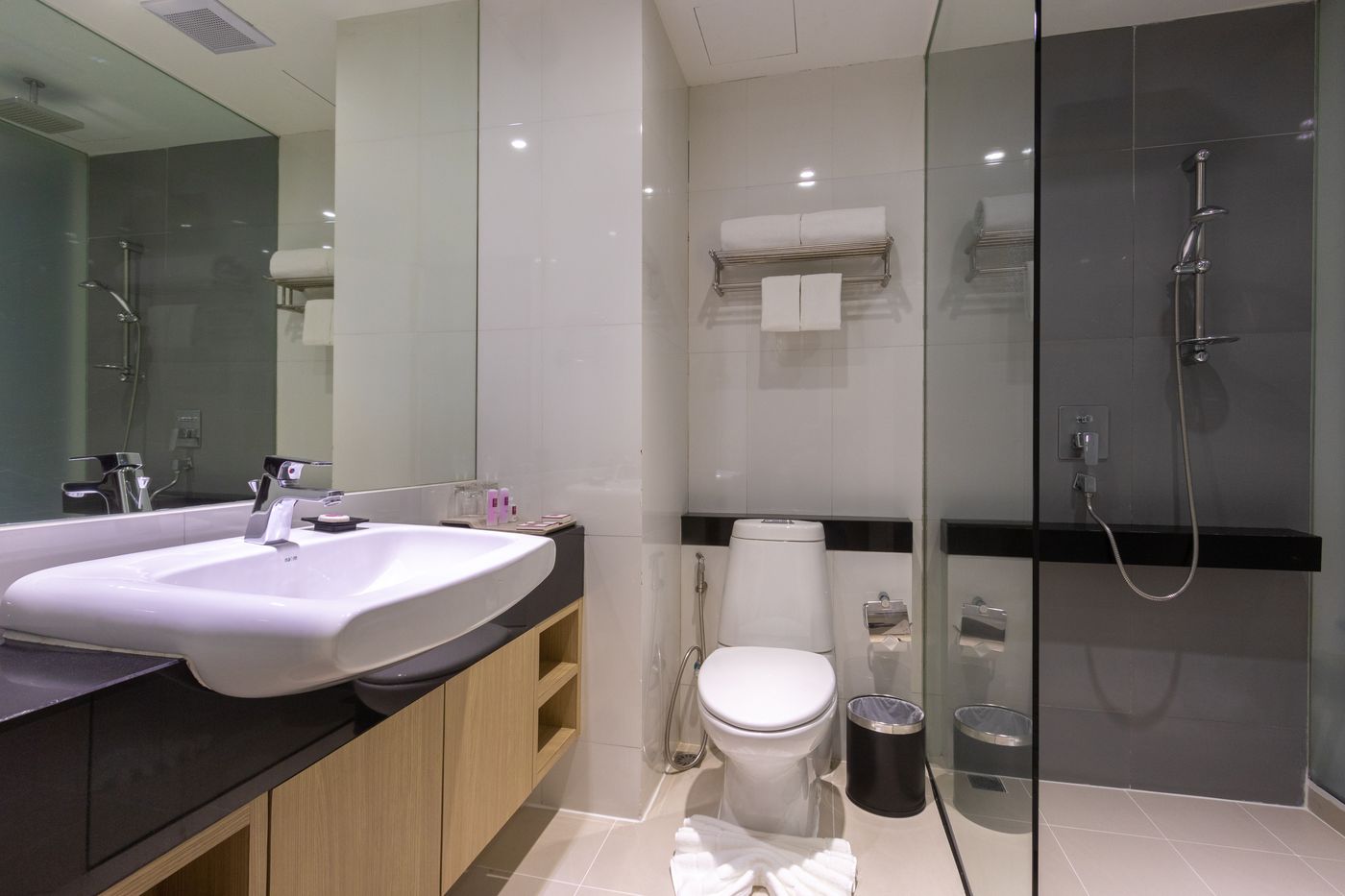 Icon-Bangkok-Room-21