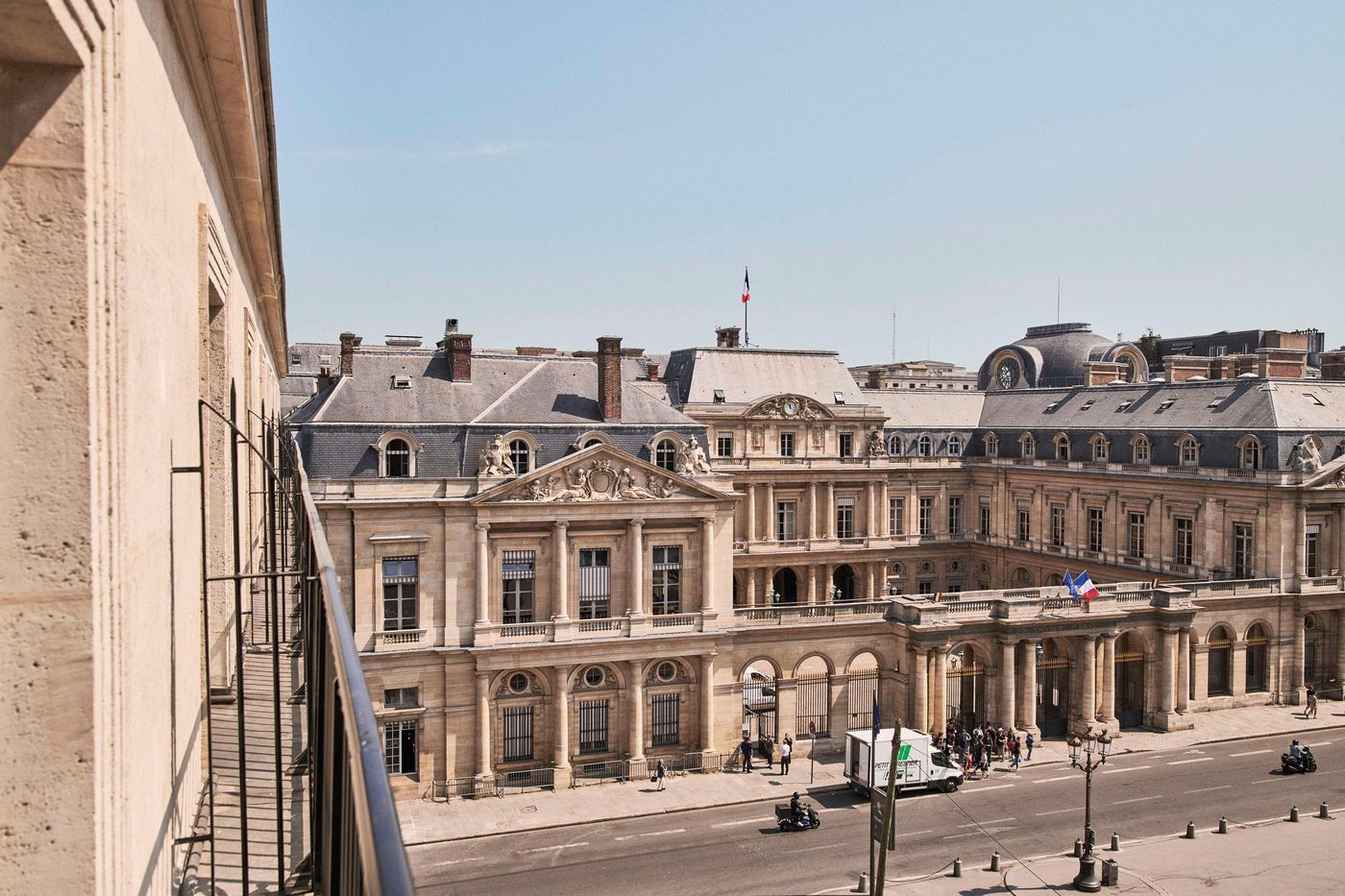 Hotel-du-Louvre-in-the-Unbound-Collection-by-Hyatt-Room-99
