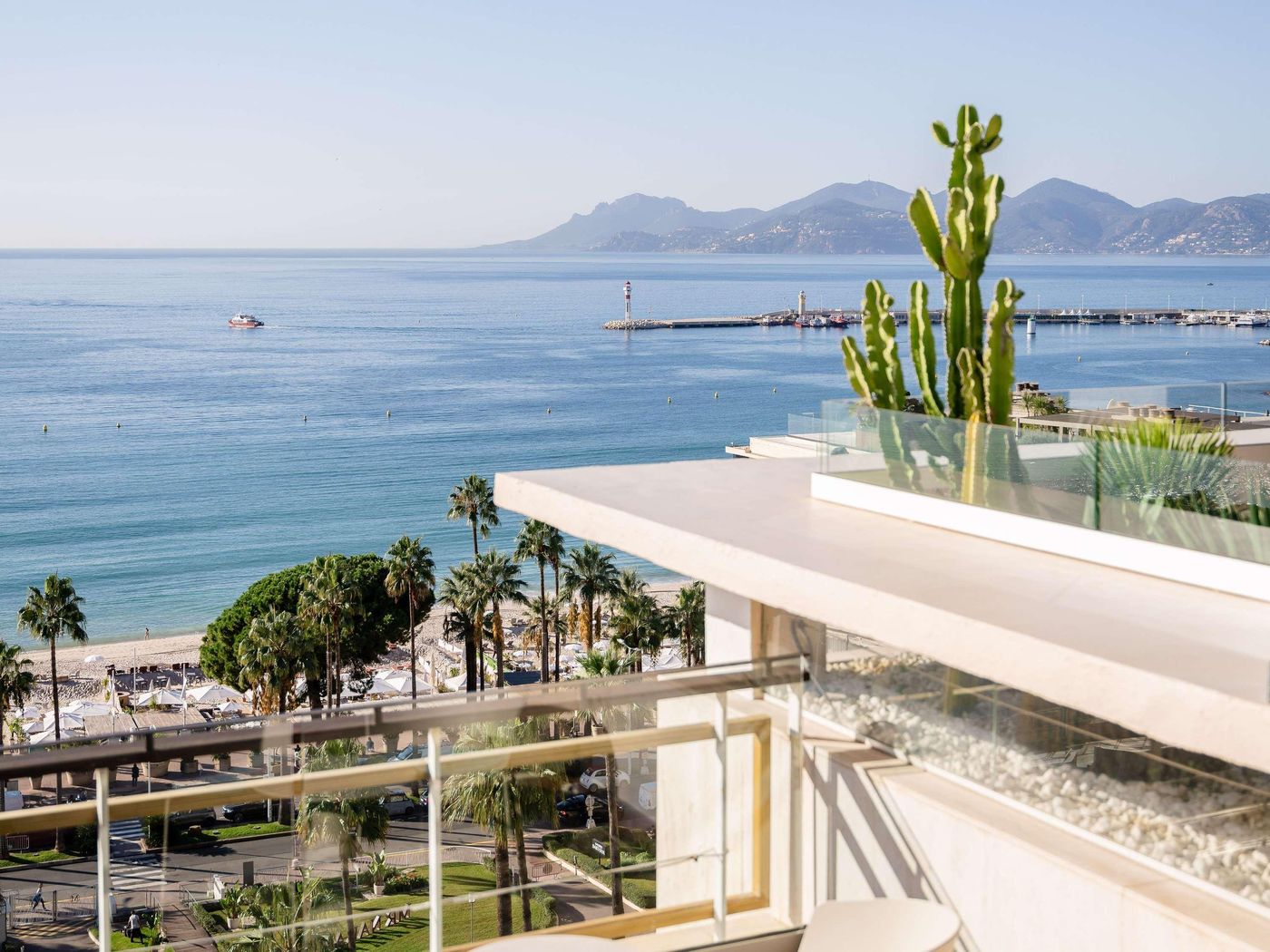 Le-Grand-Hotel-Room-77